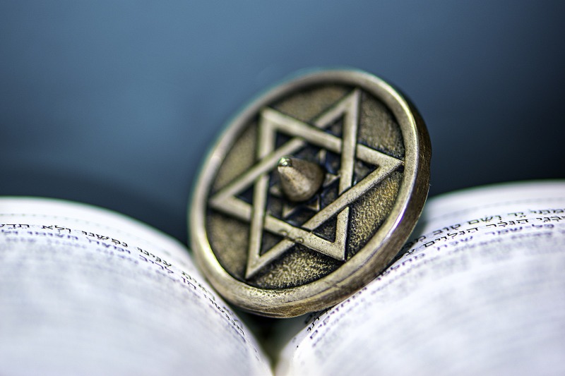 כעיי